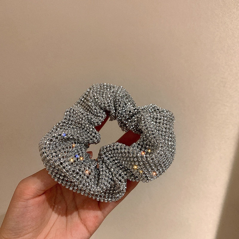 Sweet and elegant diamond-studded hairband